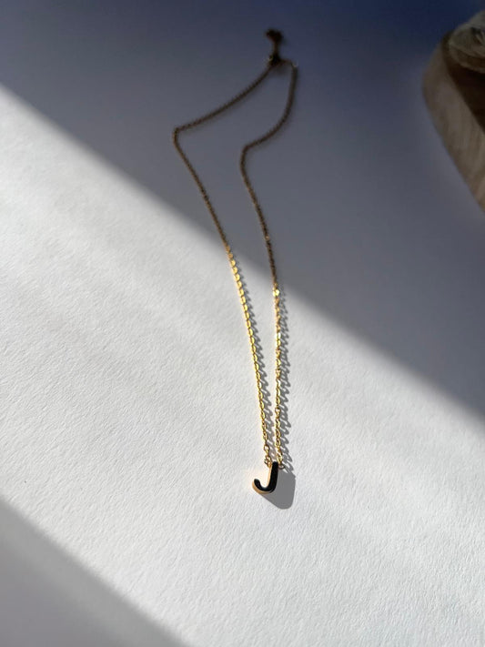 Collier minimaliste avec Initial